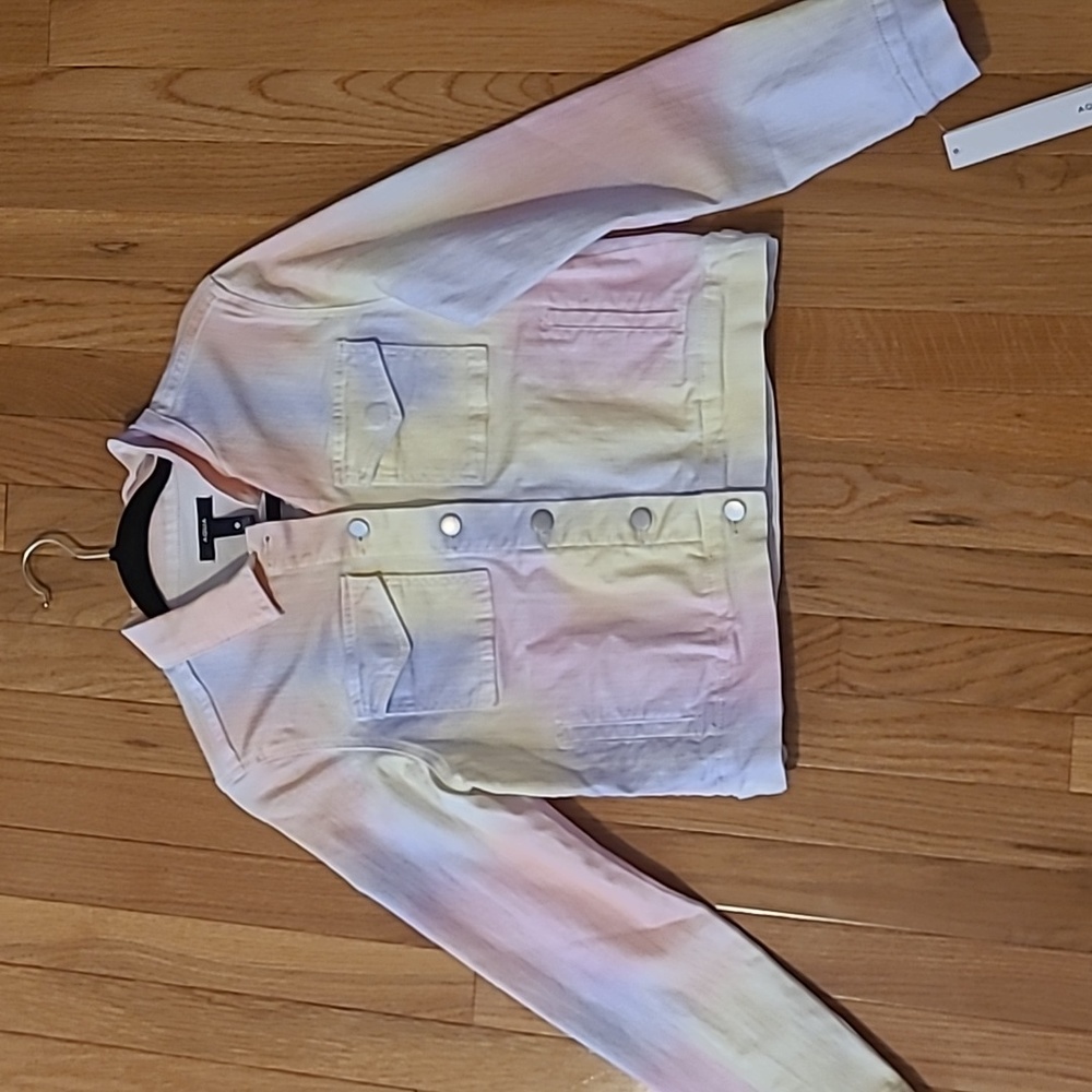 I have never worn it before as it is not my style. It was a gift.